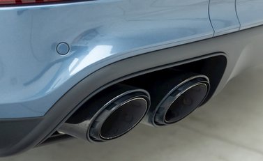 Porsche Cayenne TURBO S E-HYBRID 27