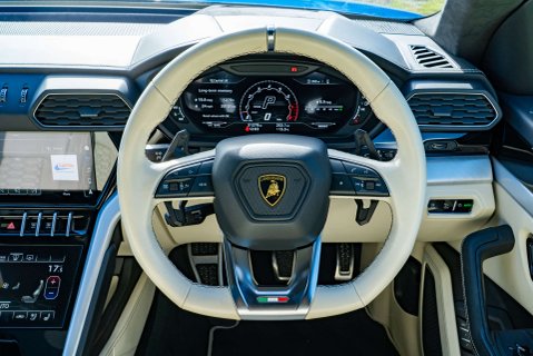 Lamborghini Urus V8 13