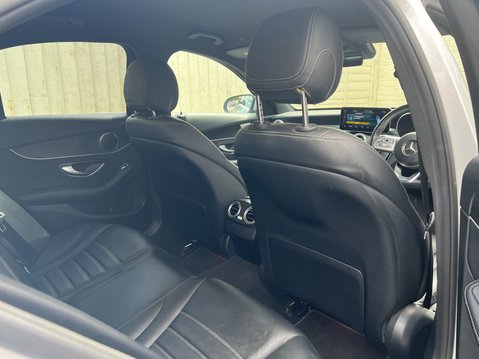 Mercedes-Benz C Class 2.0 C300d AMG Line (Premium) Saloon 4dr Diesel G-Tronic+ Euro 6 (s/s) (245 12