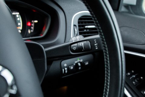 Volvo V40 T2 R-DESIGN EDITION 13
