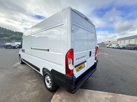 Peugeot Boxer 2.2 Boxer 35 Professional L3H2 5dr 7