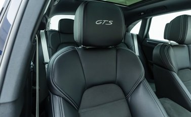 Porsche Macan GTS 12