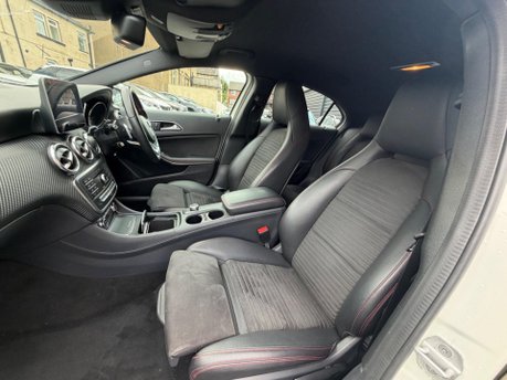 Mercedes-Benz A Class A 200 D AMG LINE PREMIUM 22