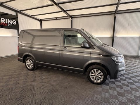 Volkswagen Transporter 2.0 TDI T30 Highline DSG FWD SWB Euro 6 (s/s) 5dr 51