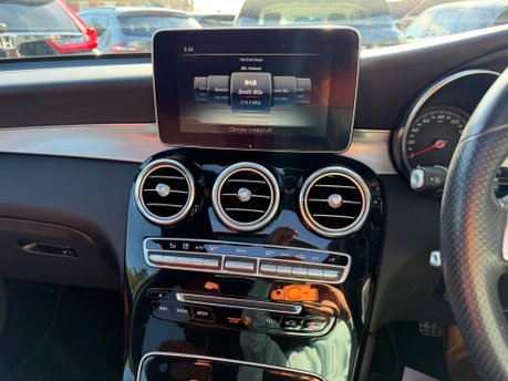 Mercedes-Benz GLC GLC 250 4MATIC AMG LINE PREMIUM PLUS 36