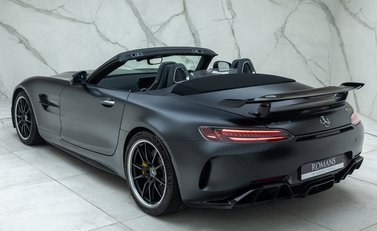 Mercedes-Benz AMG GT R Roadster 19