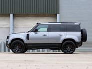 Land Rover Defender 110