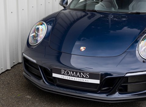 Porsche 911 Targa 4 GTS (991.2) 24