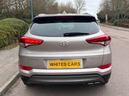 Hyundai TUCSON 2.0 CRDi Premium Auto 4WD Euro 6 5dr 10