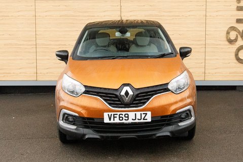 Renault Captur ICONIC TCE 5
