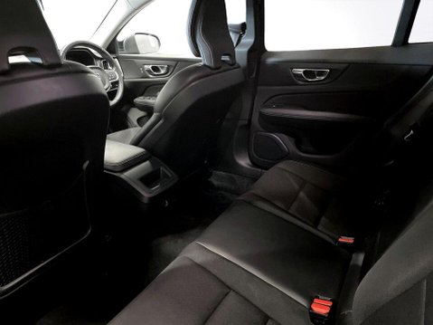 Volvo V60 2.0 D3 Momentum Plus Estate 5dr Diesel Auto Euro 6 (s/s) (150 ps) Start Sto 20