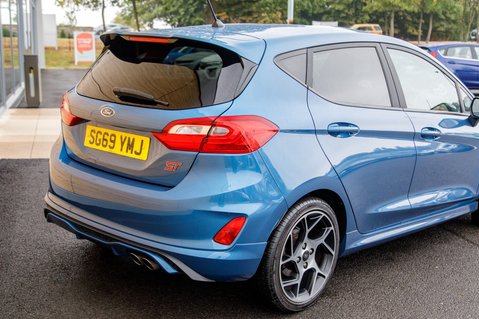 Ford Fiesta ST-2 7