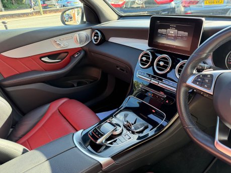 Mercedes-Benz GLC GLC 250 4MATIC AMG LINE PREMIUM PLUS 35