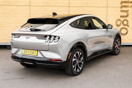 Ford Mustang Mach-E BASE