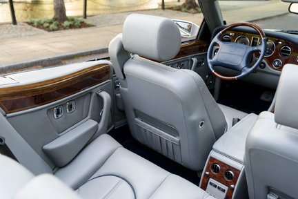 Rolls-Royce Corniche V Convertible 37