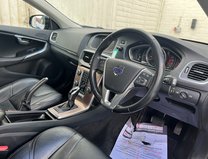 Volvo V40 2.0 D2 Lux Hatchback 5dr Diesel Auto Euro 6 (s/s) 10