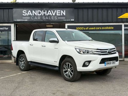 Toyota Hilux 2.4 D-4D Invincible Pickup Double Cab 4dr Diesel Auto 4WD Euro 6 (s/s) (TSS