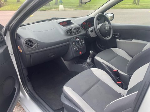 Renault Clio 1.2 Bizu Euro 5 3dr 22