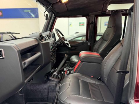 Land Rover Defender 2.2 TDCi XS Station Wagon Double Cab 5dr Diesel Manual 4WD MWB Euro 5 (122 64