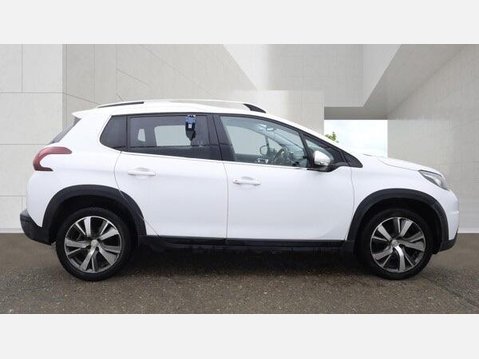 Peugeot 2008 1.2 PureTech Allure Euro 6 (s/s) 5dr 3