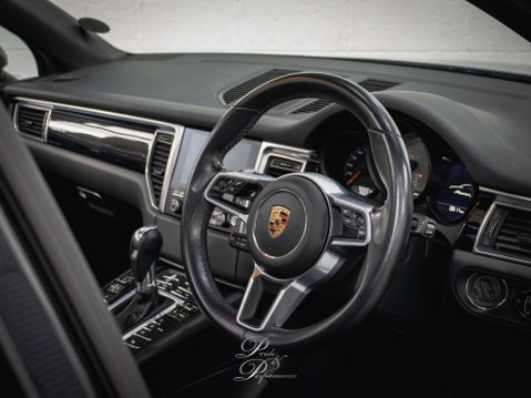 Porsche Macan 3.0 Macan S D Semi-Auto 4WD 5dr 11