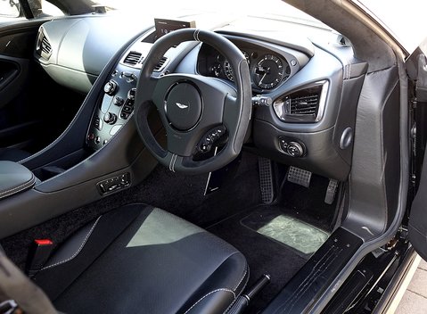 Aston Martin Vanquish Carbon Edition 20