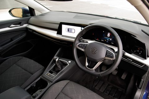 Volkswagen Golf LIFE TSI 4