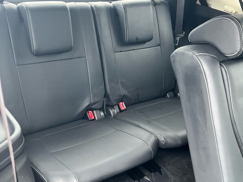 Mitsubishi Outlander DI-D 4 39