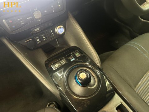 Nissan LEAF 39kWh N-Connecta Hatchback 5dr Electric Auto (150 ps) 17