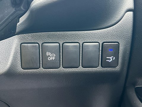 Mitsubishi Outlander PHEV DESIGN 30