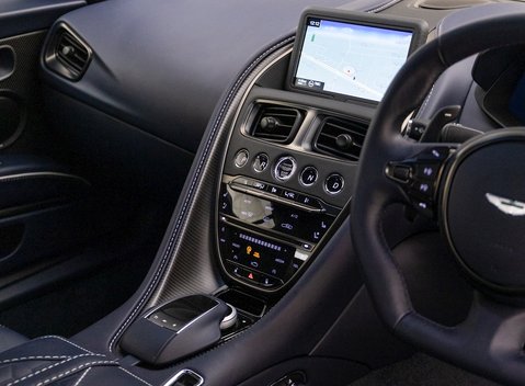 Aston Martin DBS Superleggera 15