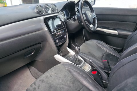 Suzuki Vitara SZ5 RUGGED.. 7 SERVICES.. SAT NAV..ELECTRIC OPENING SUNROOF..AIR CON.. 18