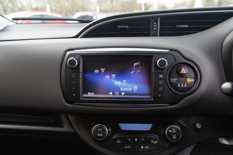 Toyota Yaris VVT-I DESIGN M-DRIVE S TSS 22