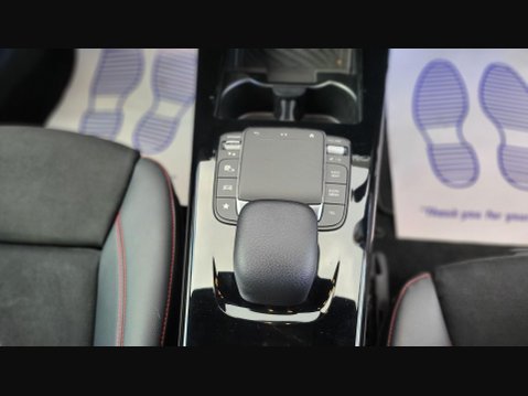 Mercedes-Benz A Class A 250 AMG LINE PREMIUM 26