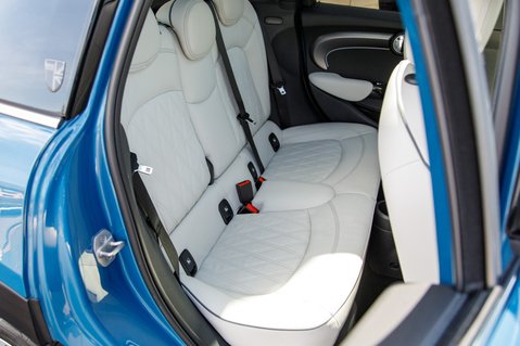 Mini Hatch COOPER EXCLUSIVE 34