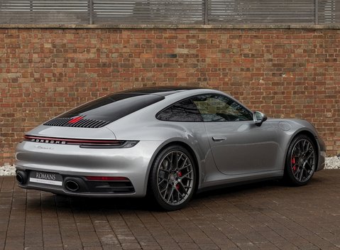 Porsche 911 Carrera 4S (992) 7