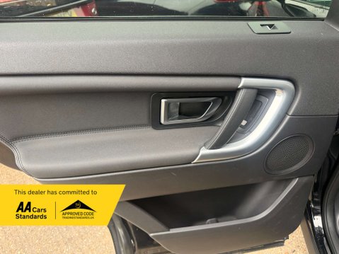 Land Rover Discovery Sport 2.0 Discovery Sport Black HSE TD4 Auto 4WD 5dr 28