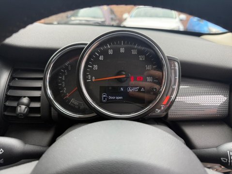 Mini Hatch 1.5 Cooper Euro 6 (s/s) 3dr 18