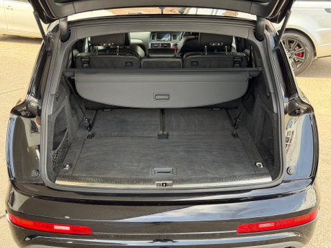 Audi Q7 TDI QUATTRO S LINE PLUS 7