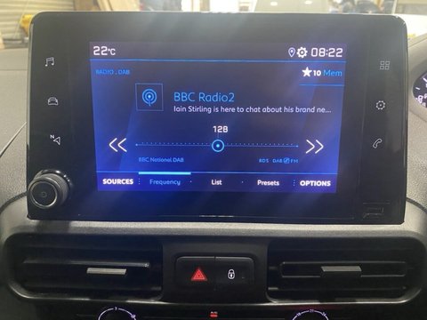 Peugeot Partner BLUEHDI PROFESSIONAL PREMIUM PLUS L1 18