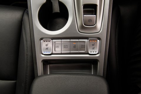 Hyundai KONA ULTIMATE 42