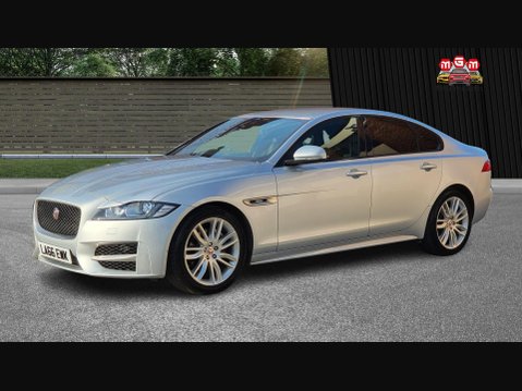 Jaguar XF R-SPORT 6