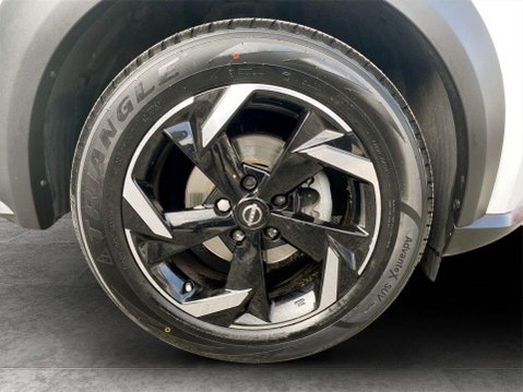 Nissan Juke 1.0 DIG-T N-Connecta SUV 5dr Petrol Manual Euro 6 (s/s) (114 ps) Half Leath 10
