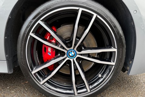 BMW 3 Series 330E M SPORT -VAT Q -DRIVING ASSISTANT PRO -PAN ROOF -H/K -M PRO PACK 79