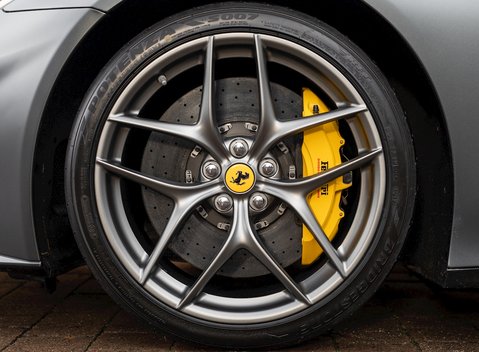 Ferrari F12 Berlinetta 10