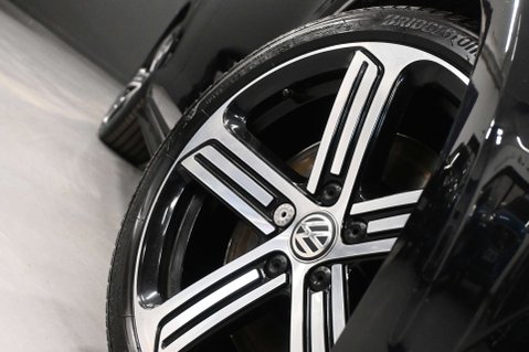 Volkswagen Golf 2.0 Golf R TSi 4Motion Semi-Auto 4WD 5dr 18
