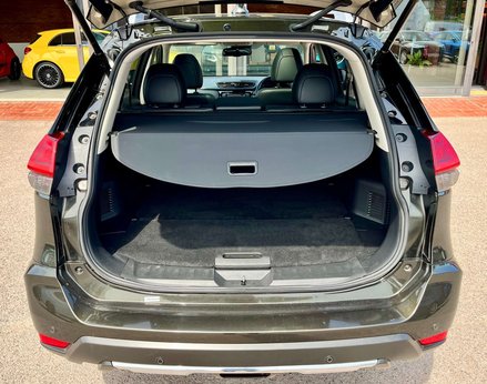 Nissan X-Trail 1.3 X-Trail Tekna DiG-T Semi-Auto 5dr 71