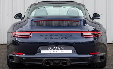 Porsche 911 Targa 4 GTS (991.2) 5