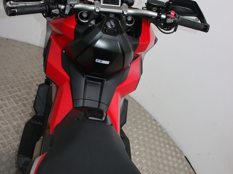 Honda Adv X-ADV 750-K 24