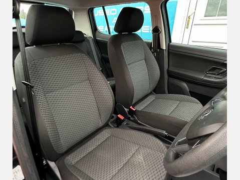 Skoda Fabia 1.2 TDI GreenLine II Hatchback 5dr Diesel Manual Euro 5 (s/s) (75 ps) 9